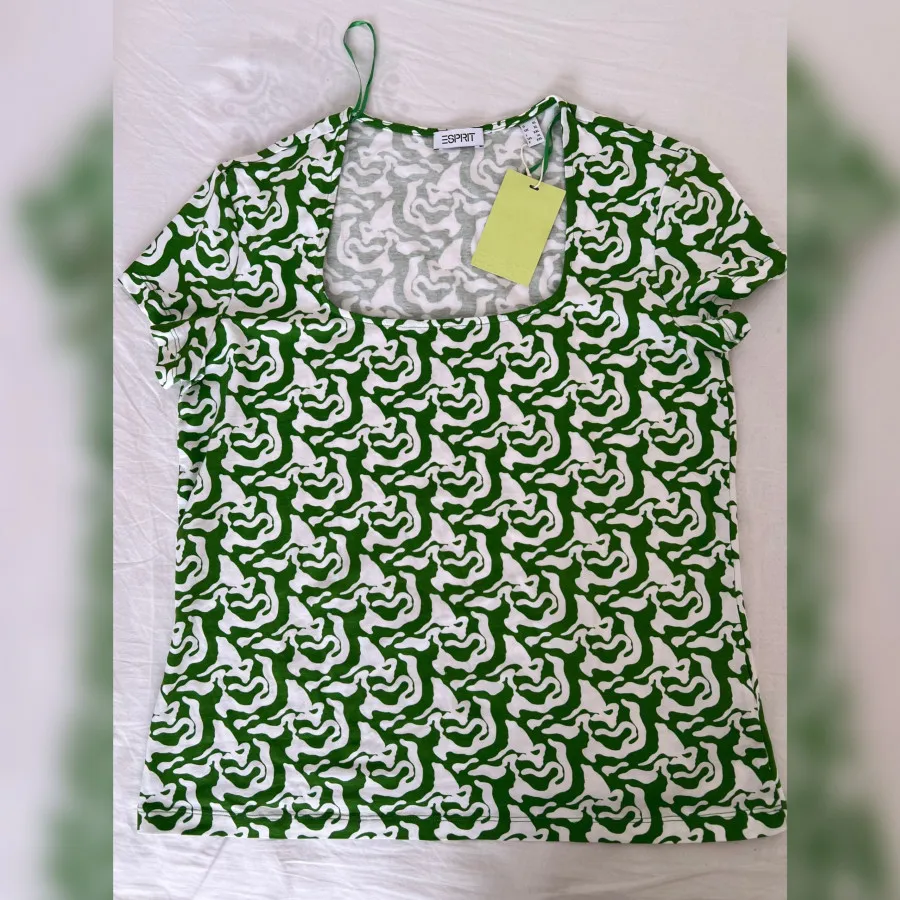 تیشرت اسپیریت