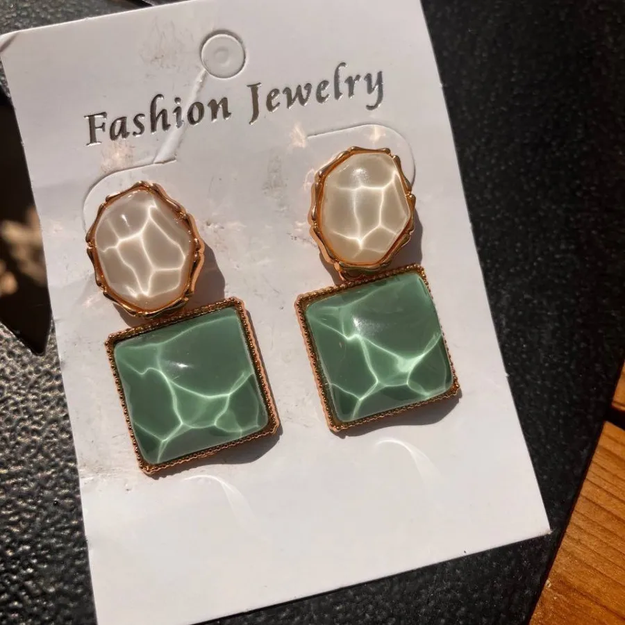 گوشواره خاص سبز