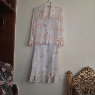 بلوز و دامن