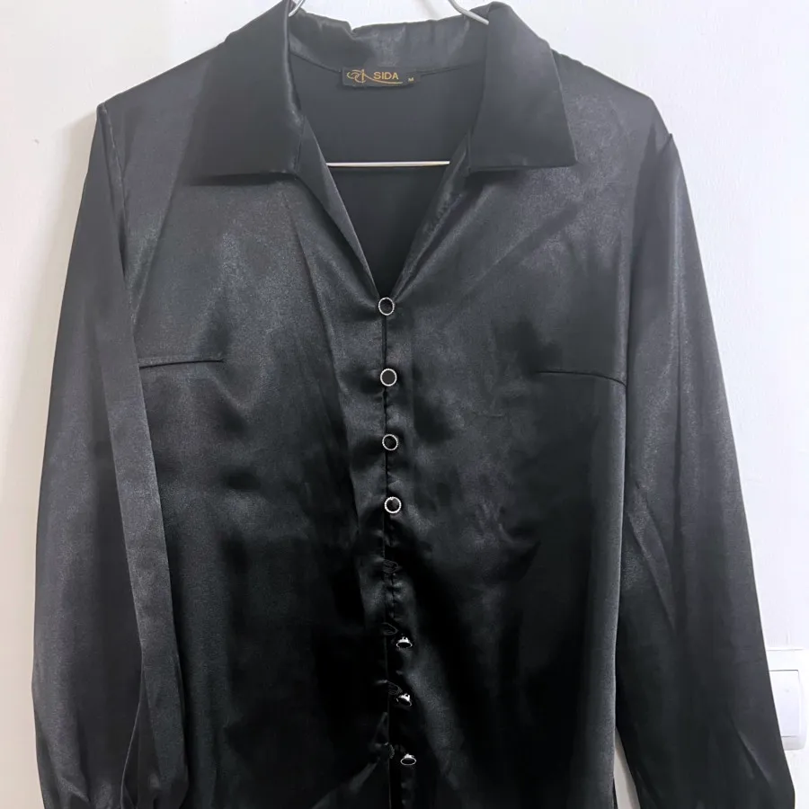 شومیز ساتن مشکی