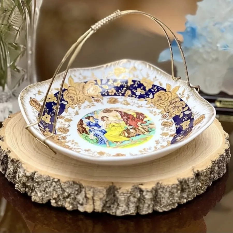 شیرینی خوری یا خرما خوری