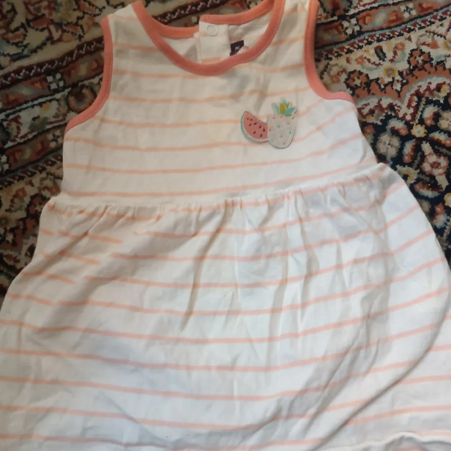 پیراهن نوزادی