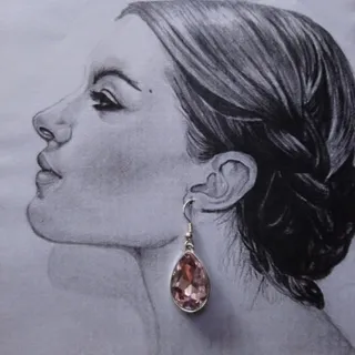 گوشواره نگین اشکی