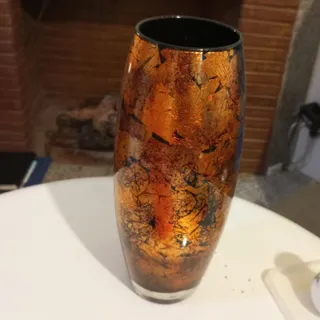 گلدان قدیمی و آنتیک