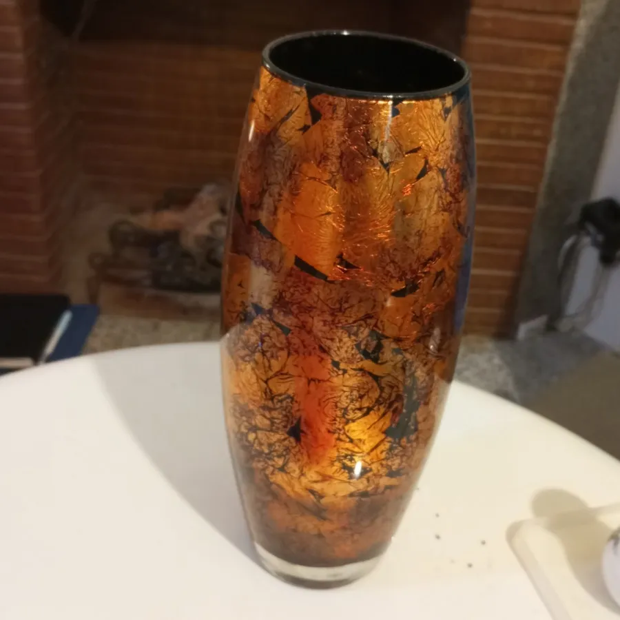 گلدان قدیمی و آنتیک