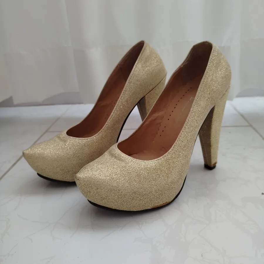 کفش مجلسی پاشنه بلند