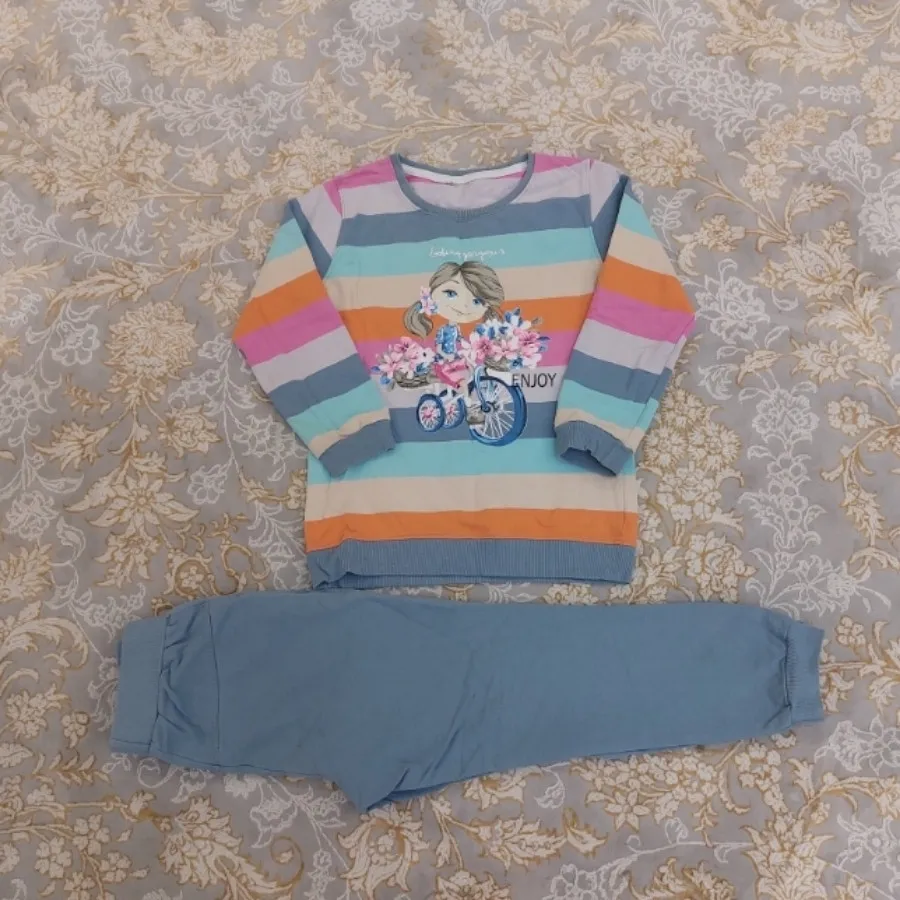 لباس بچگانه