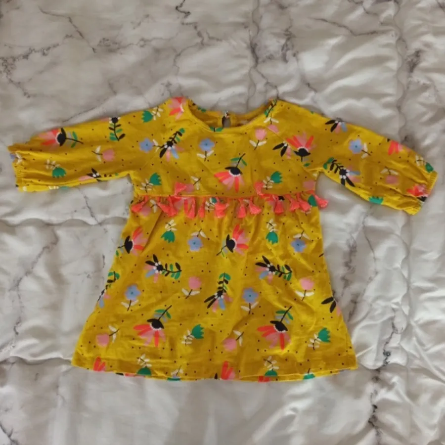 پیراهن دخترانه