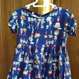 پیراهن دخترانه