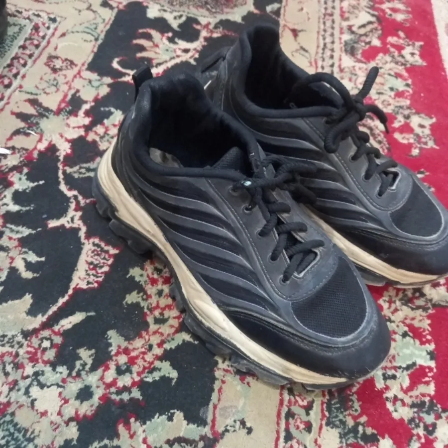 کفش استفاده شده