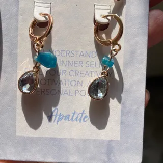 گوشواره با سنگ اپاتیت