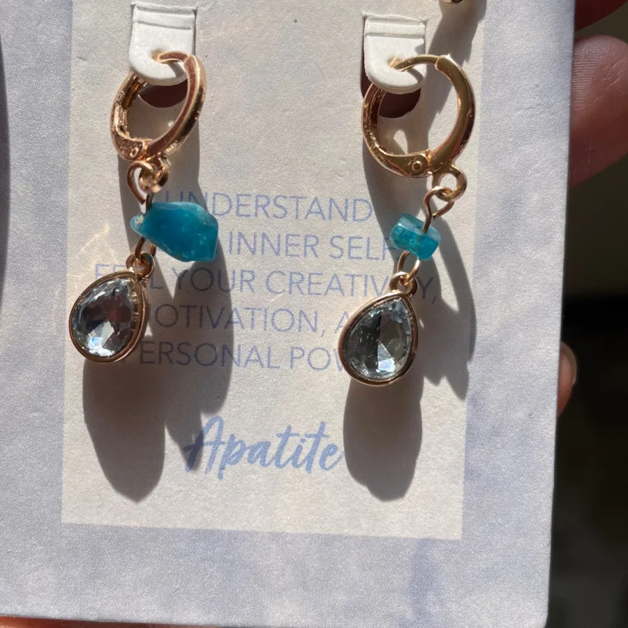 گوشواره با سنگ اپاتیت