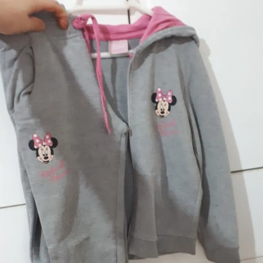 هودی و شلوار میکی موس