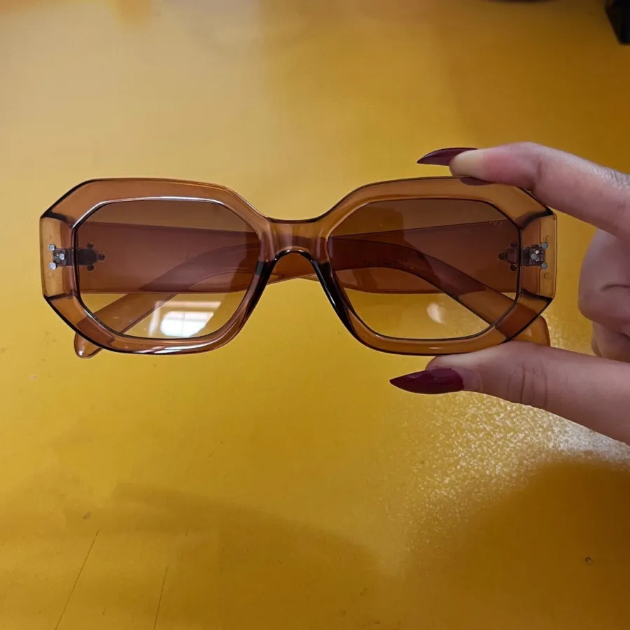 عینک افتابی پرادا قهوه ای