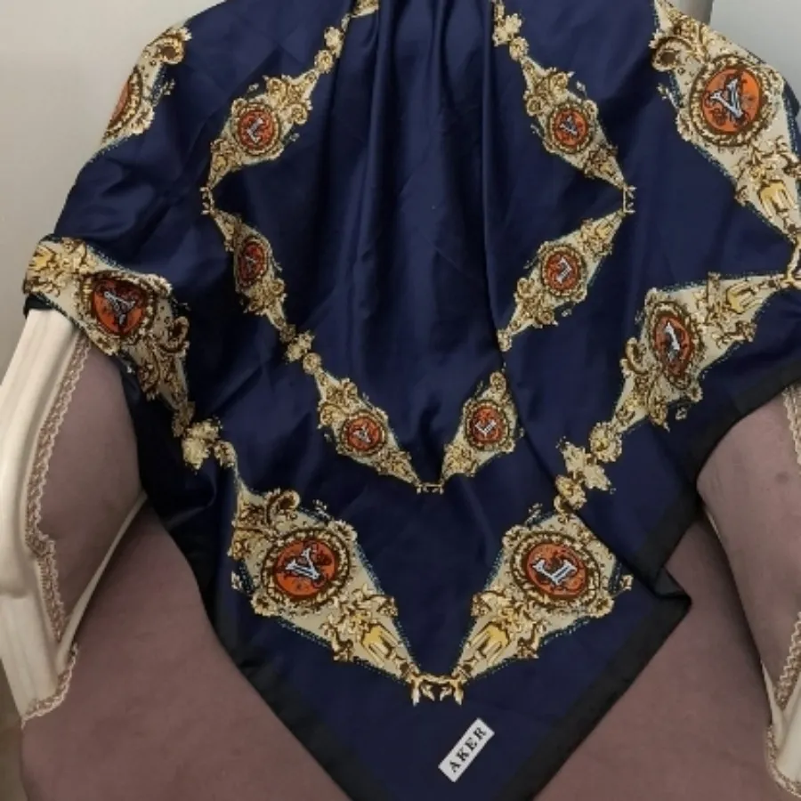 روسری زنانه