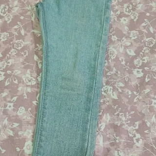 شلوار جین بچگانه