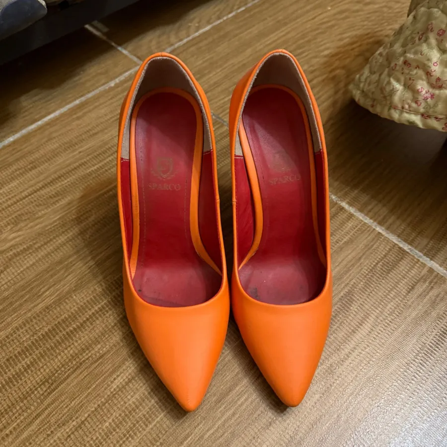 کفش پاشنه بلند