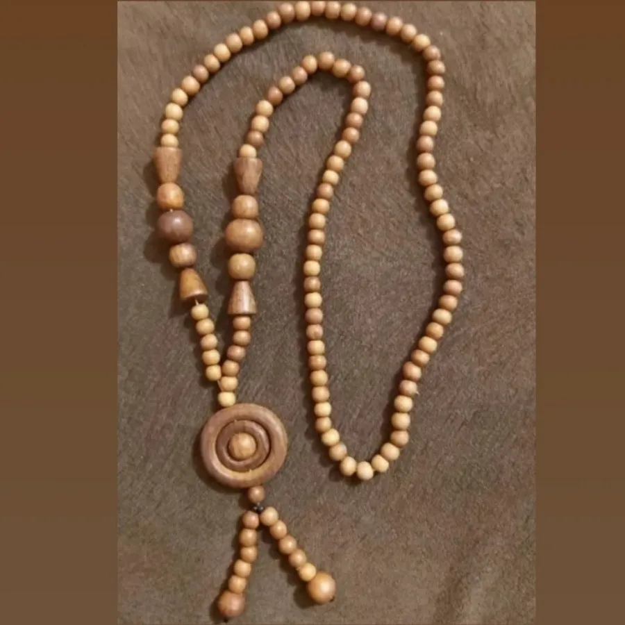 گردن آویزه چوبی