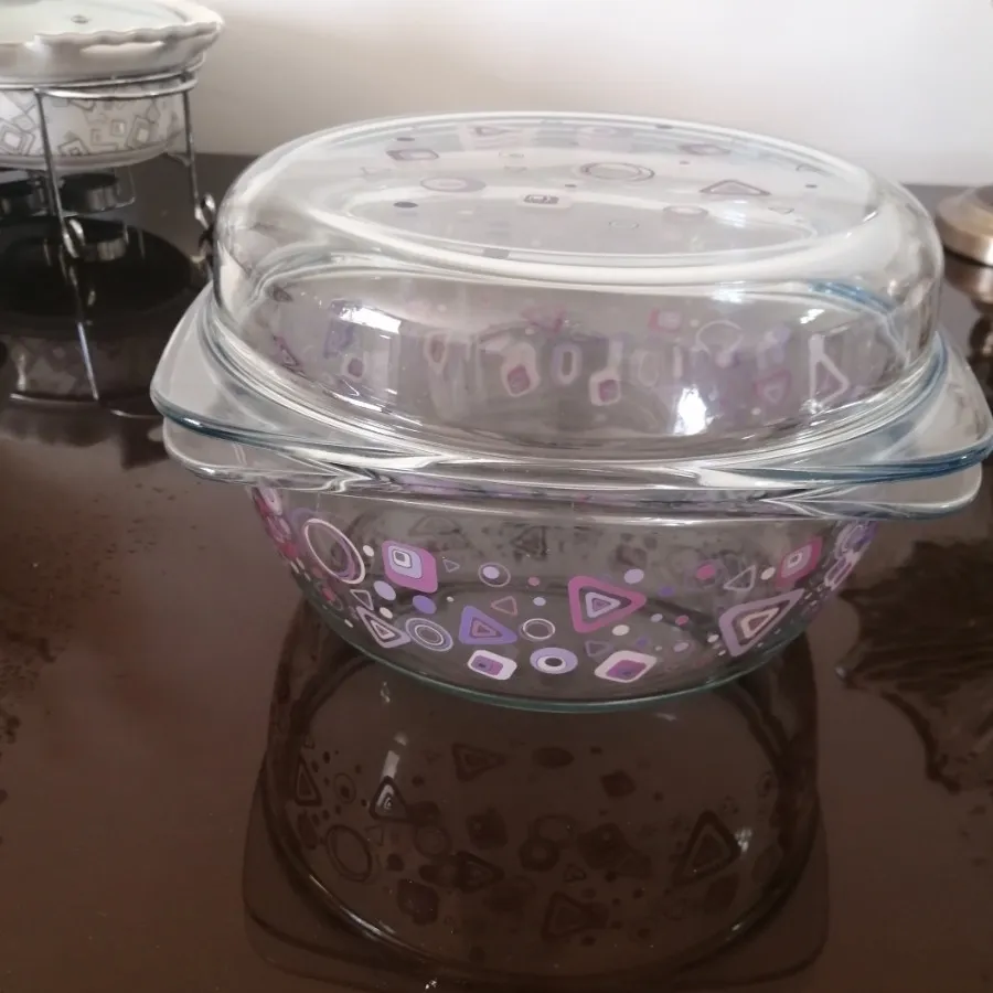 قابلمه شیشه ای در دار