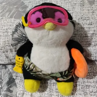 عروسک پنگوین غواص شناگر