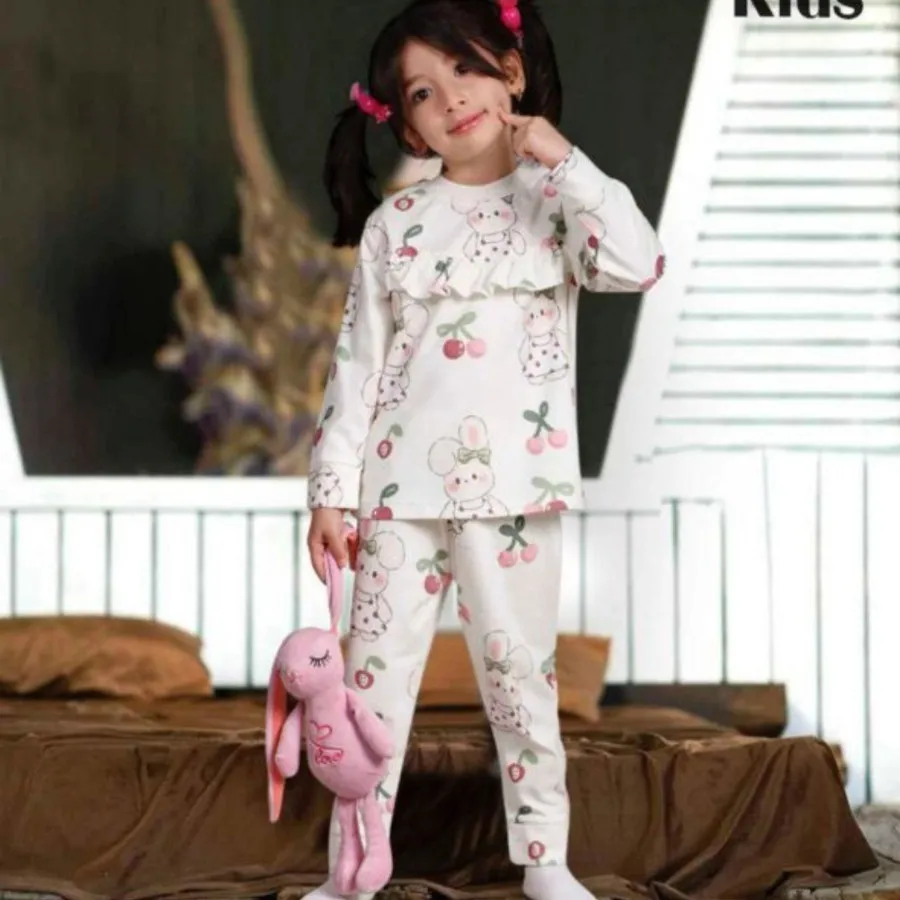 ست راحتی خرگوش و گیلاس