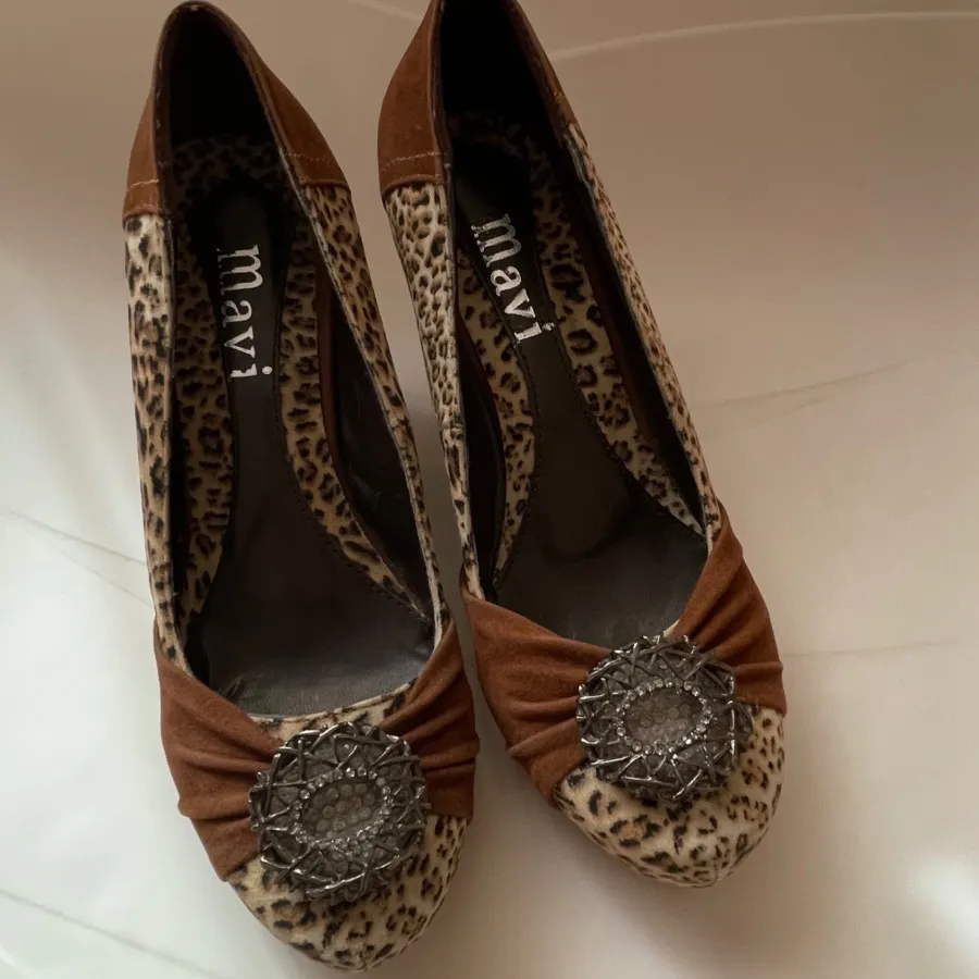 کفش جیرمخملی پلنگی لژدار