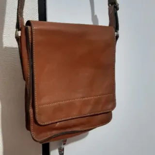 کیف تمام چرم گاو عسلی