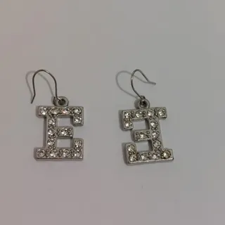 گوشواره نگین دار حرف E