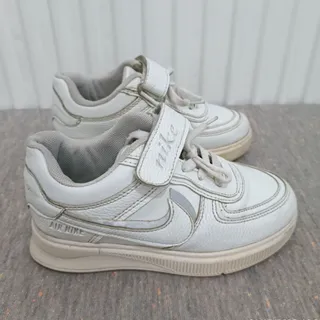 کفش اسپرت بچه گانه