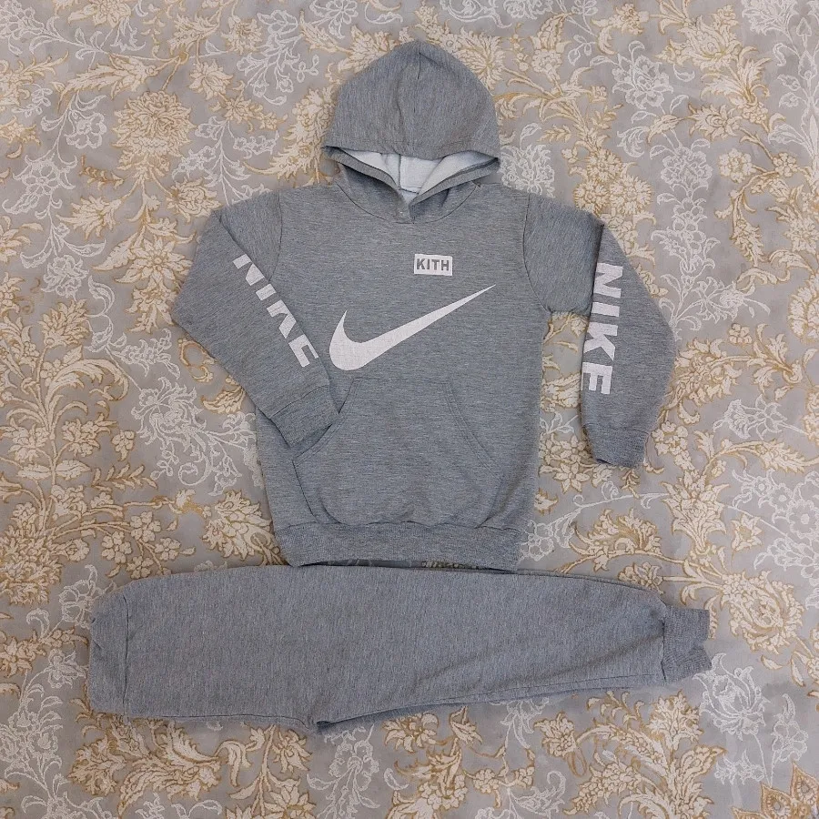 لباس بچگانه