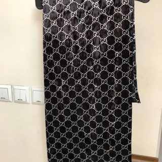 شال مخمل گوچی