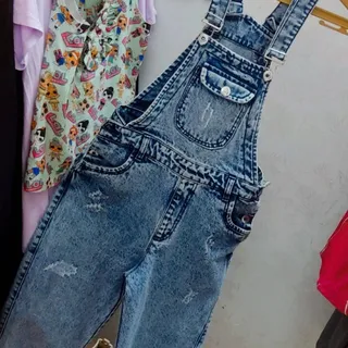 شلوار لی پیش بندی