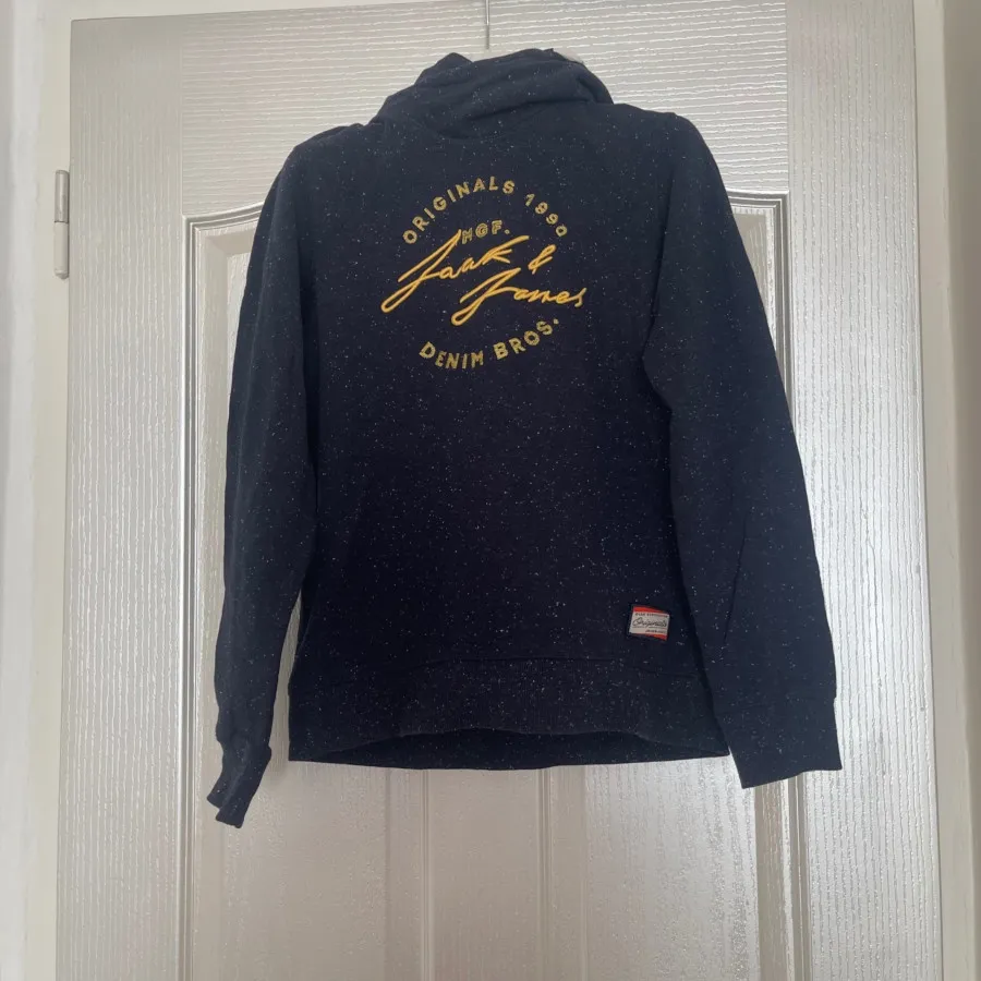 هودی پسرونه