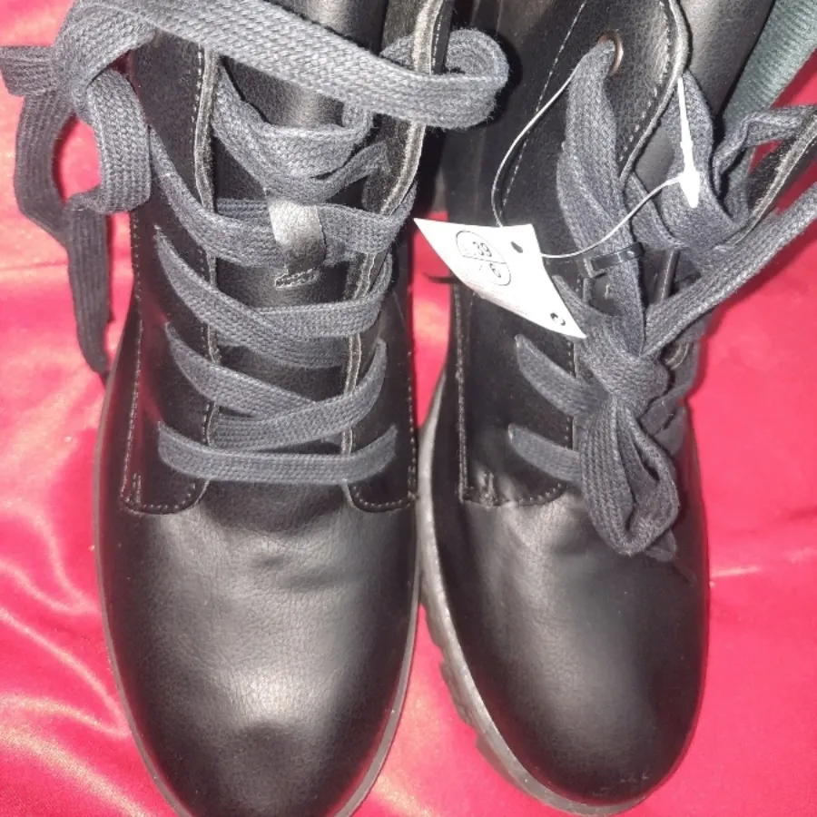 نیم بوت خارجی