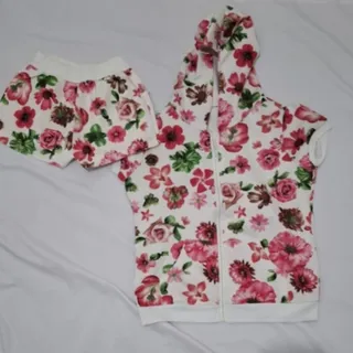 سویشرت با شلوارک گلگلی