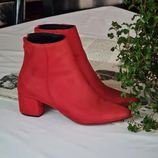 نیم بوت قرمز خارجی