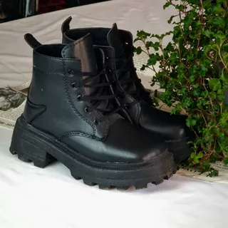 بوت اسپرت مشکی