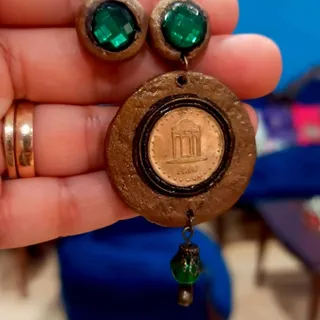 گوشواره ناهمسان