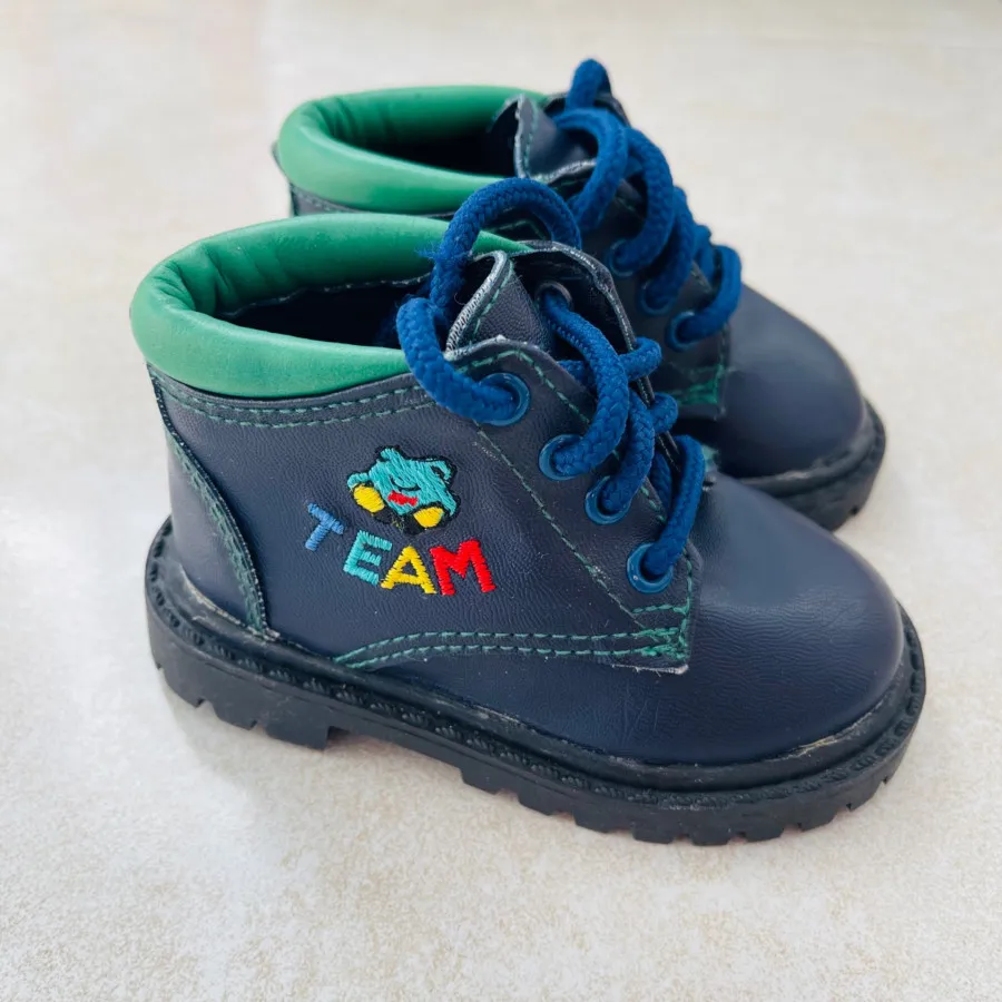 نیم بوت نوزادی