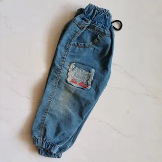 شلوار لی بچگانه