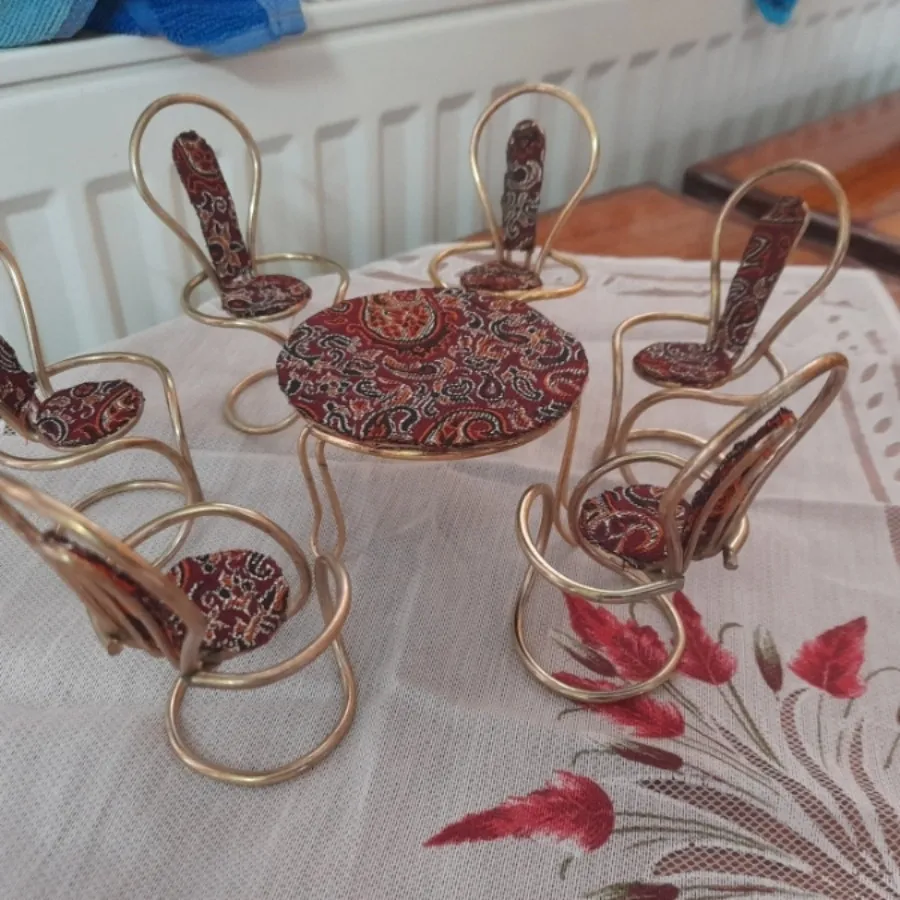 میز صندلی دکوری