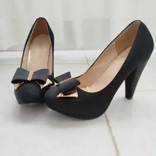 کفش پاشنه بلند