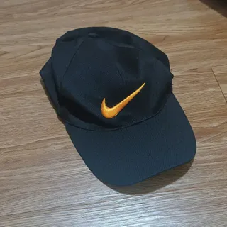 کلاه کپ مشکی