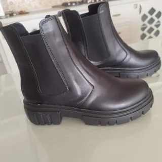 نیم بوت سایز 38