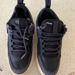 کتانی لژ دار