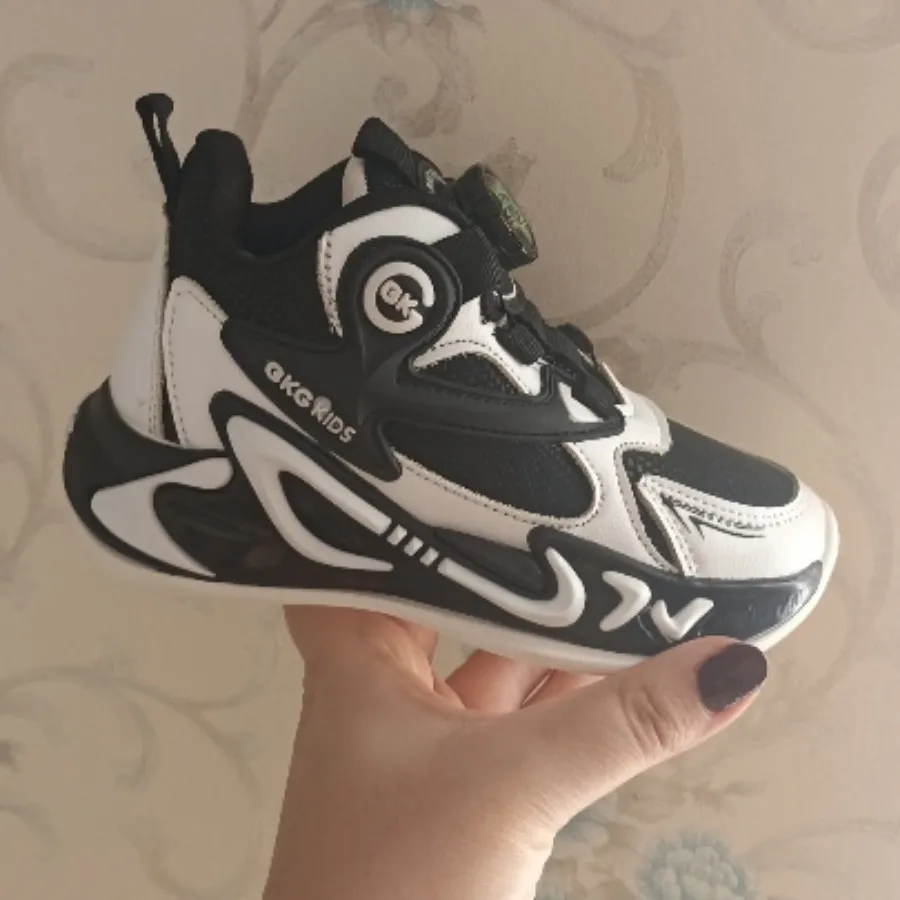 کتونی بچگانه