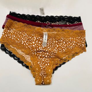 شورت فانتزی گیپور سایز m