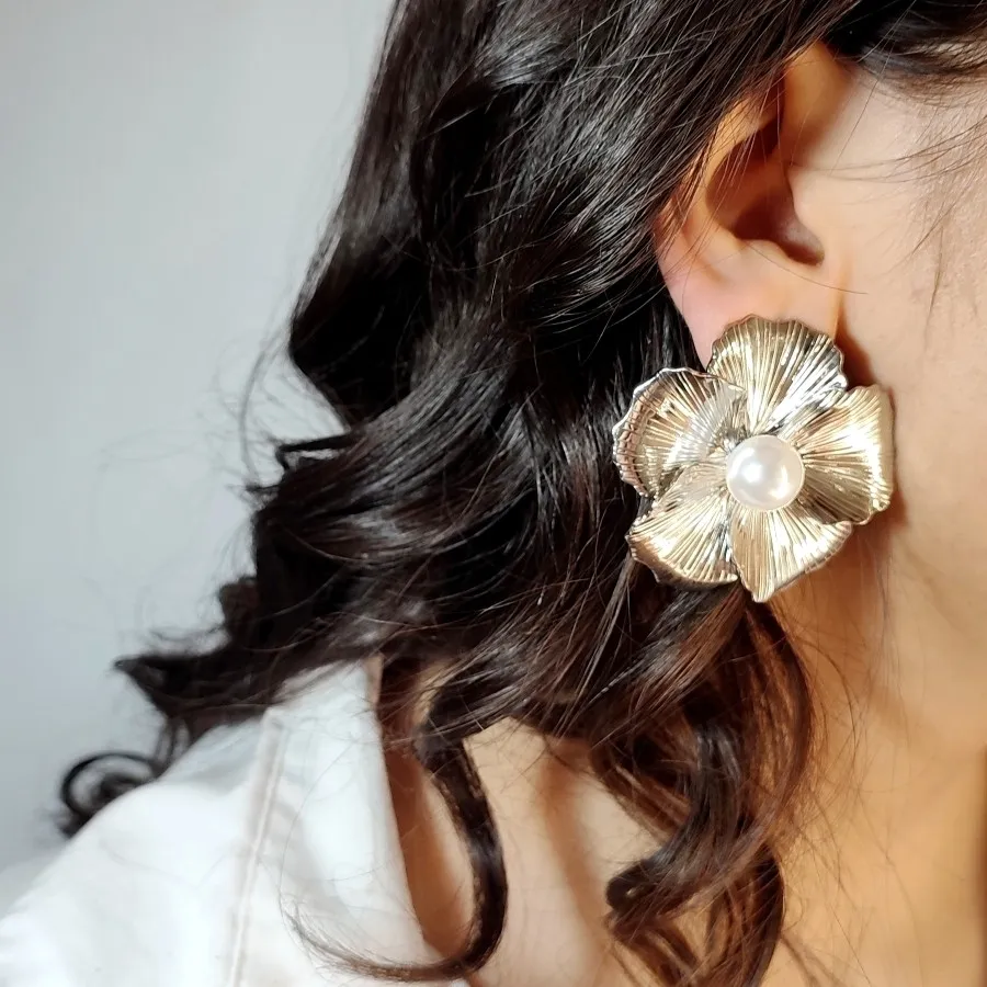 گوشواره گلژ