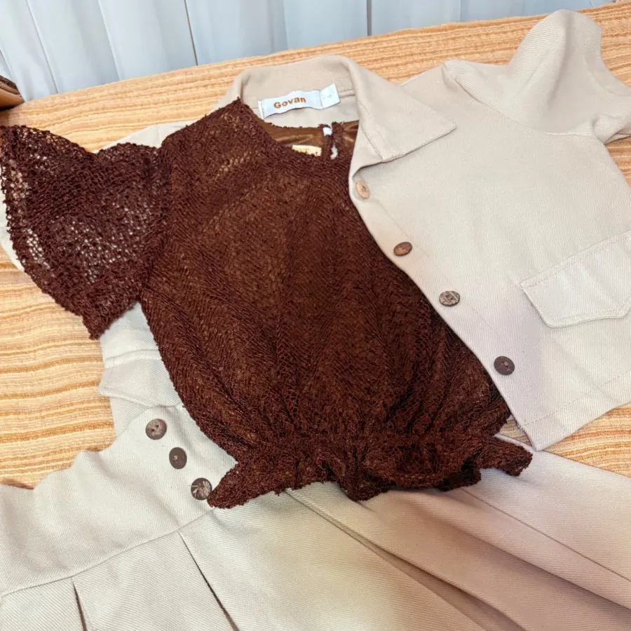 کت و دامن و شومیز