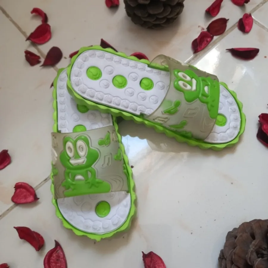 دمپایی کودک